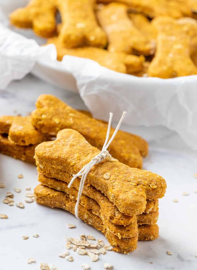 Charlie’s Dog Biscuits by Noni